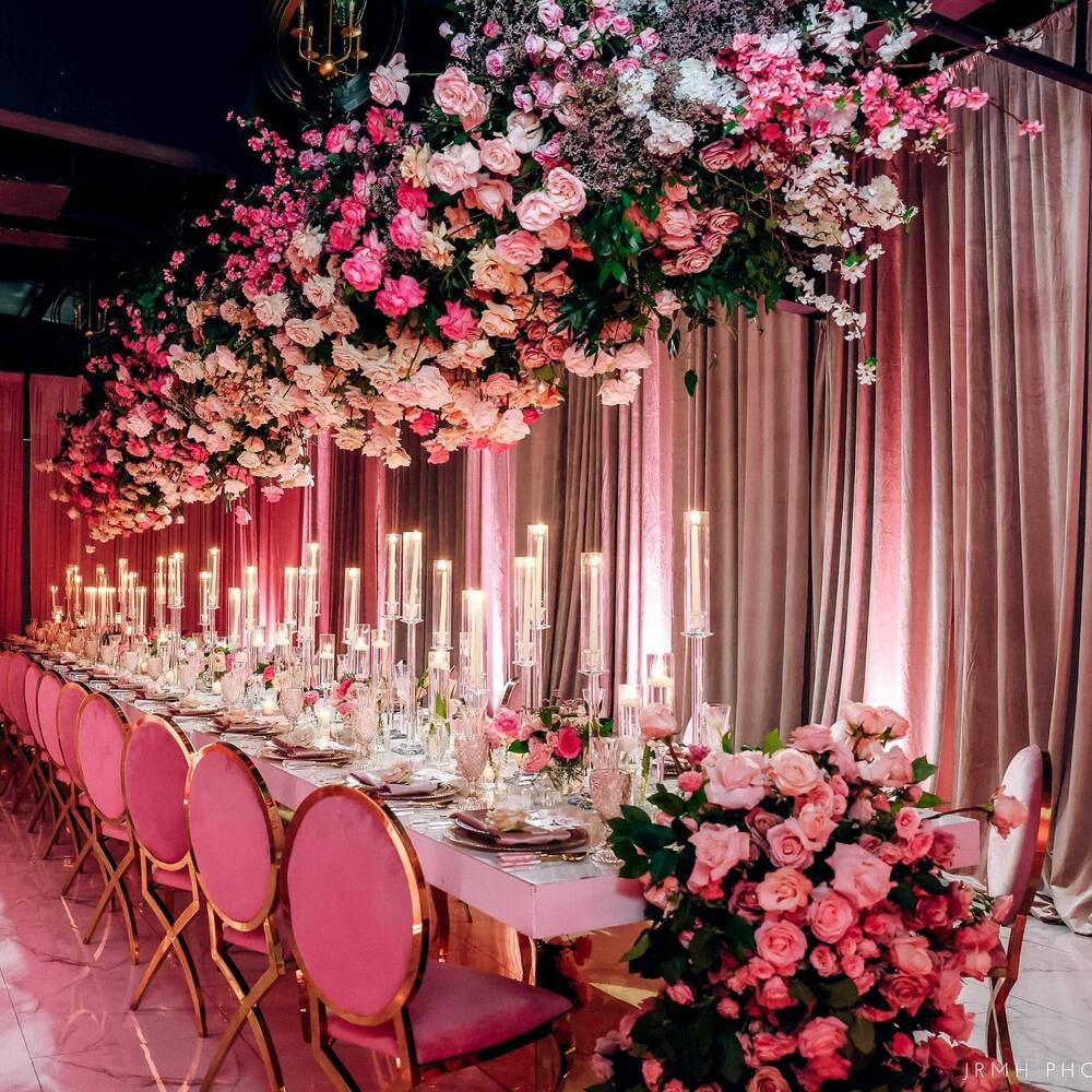 Брендированное цветочное оформление